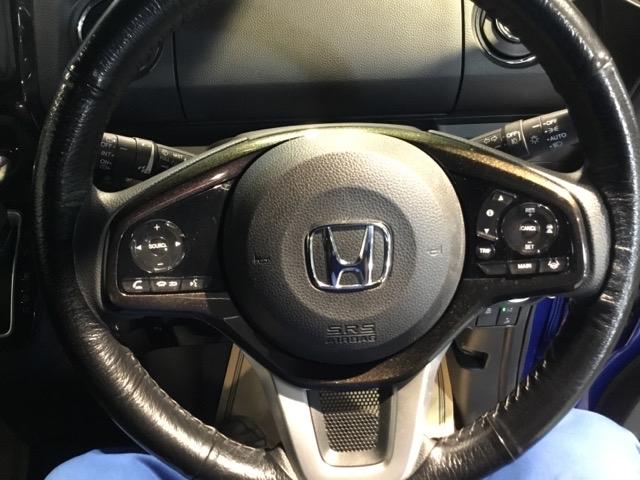 Ｎ－ＢＯＸカスタム Ｇ・Ｌホンダセンシング　メモリーナビ　フルセグ　ＥＴＣ　アルミホイール　ベンチ　記録簿付き　助手席エアバック　エアＢ　キーフリーシステム　スマートキーＰスタート　クルーズコントロール　盗難防止システム　ＥＳＣ　ＤＶＤ　ＰＷ（3枚目）