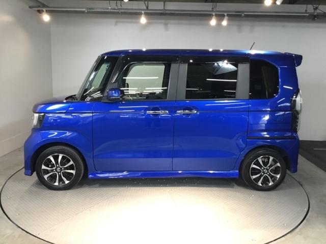 Ｎ－ＢＯＸカスタム Ｇ・Ｌホンダセンシング　メモリーナビ　フルセグ　ＥＴＣ　アルミホイール　ベンチ　記録簿付き　助手席エアバック　エアＢ　キーフリーシステム　スマートキーＰスタート　クルーズコントロール　盗難防止システム　ＥＳＣ　ＤＶＤ　ＰＷ（7枚目）