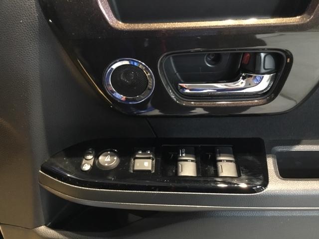 Ｎ－ＢＯＸカスタム Ｇ・Ｌホンダセンシング　メモリーナビ　フルセグ　ＥＴＣ　アルミホイール　ベンチ　記録簿付き　助手席エアバック　エアＢ　キーフリーシステム　スマートキーＰスタート　クルーズコントロール　盗難防止システム　ＥＳＣ　ＤＶＤ　ＰＷ（20枚目）