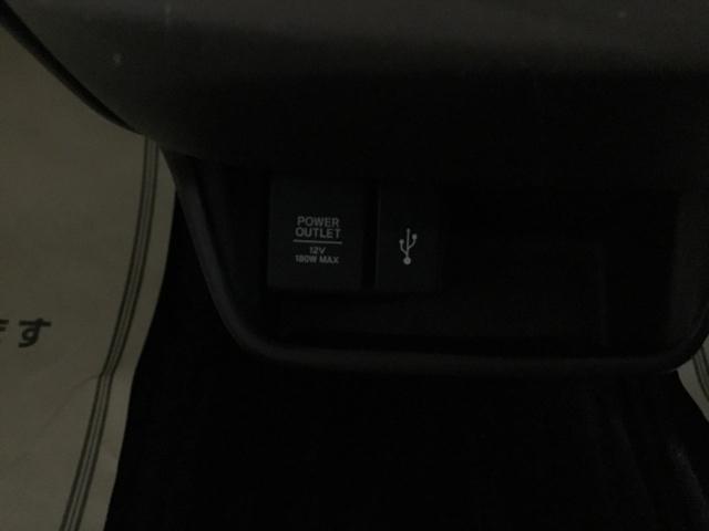 �A�N�Z�T���[�\�P�b�g�́A�d������P�[�u�����Ȃ��΁A�X�}�[�g�t�H���Ȃǂ̓d�q�@��̏[�d�Ȃǂ��s�����Ƃ��ł��܂��I