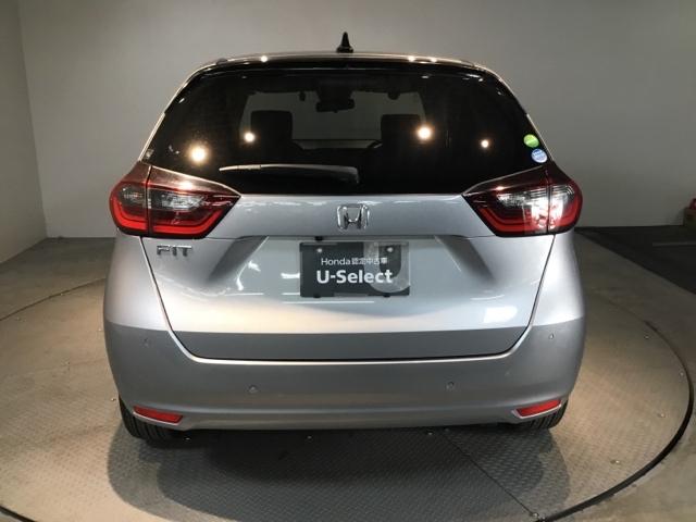 フィット ホーム　メモリーナビ　フルセグ　リアカメラ　ＥＴＣ　衝突軽減Ｂ　前後ソナー　横滑り防止装置　ＤＶＤ再生可　記録簿　ドラレコ　ＵＳＢ　クルーズコントロール　オートエアコン　ＬＥＤヘッドライト　盗難防止装置（9枚目）