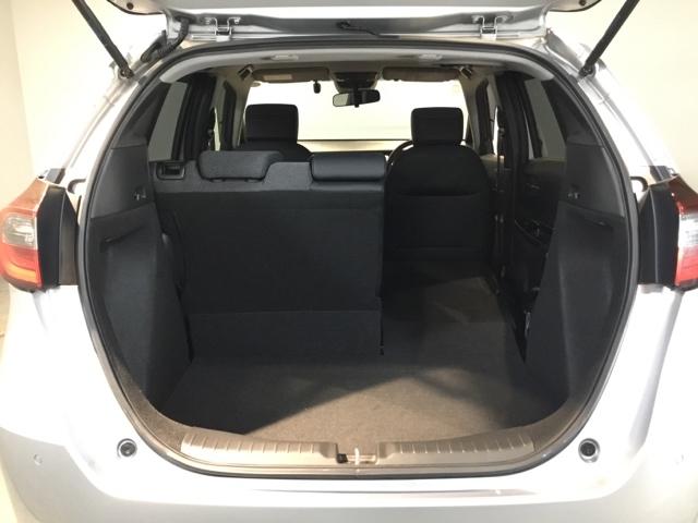 フィット ホーム　メモリーナビ　フルセグ　リアカメラ　ＥＴＣ　衝突軽減Ｂ　前後ソナー　横滑り防止装置　ＤＶＤ再生可　記録簿　ドラレコ　ＵＳＢ　クルーズコントロール　オートエアコン　ＬＥＤヘッドライト　盗難防止装置（11枚目）