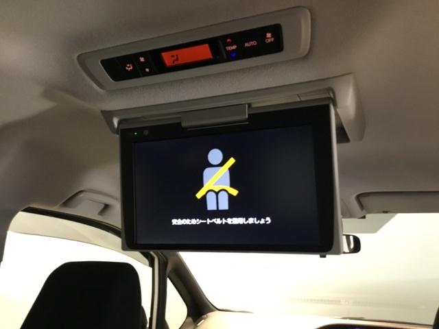 ���A�ȃ��j�^�[������΁A�㕔���Ȃł����ʂŉf�����y���߂܂��B