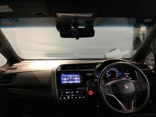 フィットハイブリッド Sホンダセンシング メモリーナビ フルセグ ETC USBポート サイドSRS パワステ 整備記録簿 パワーウインドウ ナビTV アクティブクルーズコントロール AAC スマ-トキ- 盗難防止装置 エアバッグ ABS(2枚目)