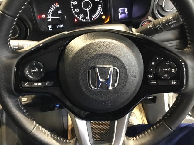 Ｎ－ＯＮＥ プレミアム　試乗車　リアカメラ　ＥＴＣ　両席エアバック　横滑り防止装置　ソナー　禁煙　Ｂカメラ　ＬＥＤヘッドライト　衝突被害軽減ブレーキ　サイドカーテンエアバック　オートクルーズコントロール　ＡＢＳ　ドラレコ（3枚目）