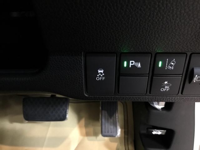 Ｎ－ＯＮＥ プレミアム　試乗車　リアカメラ　ＥＴＣ　両席エアバック　横滑り防止装置　ソナー　禁煙　Ｂカメラ　ＬＥＤヘッドライト　衝突被害軽減ブレーキ　サイドカーテンエアバック　オートクルーズコントロール　ＡＢＳ　ドラレコ（26枚目）