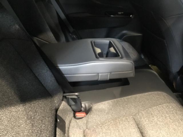 ��邽�тɊ����邳�肰�Ȃ��S�n�悳�B�㕔���Ȃ̃A�[�����X�g�����K�ȋ�Ԃ����o���܂��B