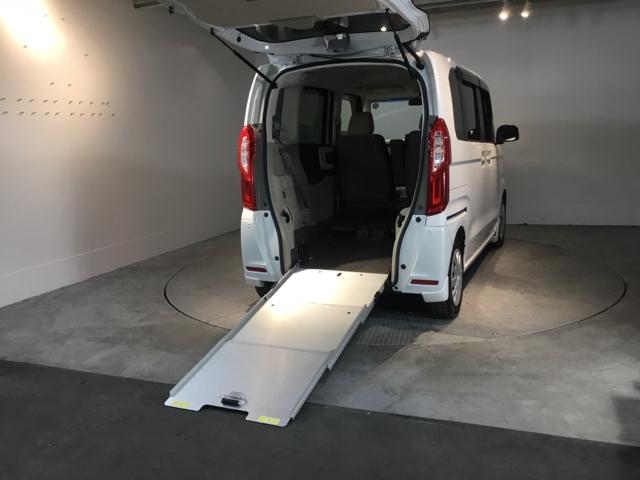 Ｎ－ＢＯＸ Ｇ・スロープＬホンダセンシング　福祉車両　メモリーナビ　ＥＴＣ　リアカメラ　横滑り防止装置　ＬＥＤヘッド　アクティブクルーズコントロール　スマートキー　Ｒカメラ　エアコン　アイドリングストップ　ＤＶＤ　エアバッグ　サイドエアバッグ（11枚目）