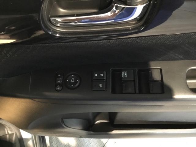 N-BOXカスタム G・Aパッケージ メモリーナビ ETC スペアキー PW 両側スライド片側電動ドア サイドエアバック 横滑り防止機能 スマートキー&プッシュスタート ベンチ席 地デジフルセグTV 盗難警報装置 パワステ ABS エアB(18枚目)