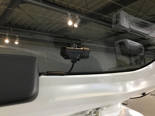 フィット ホーム　メモリーナビ　フルセグ　リアカメラ　ＥＴＣ　ドラレコ　カーテンエアバック　前後障害物センサー　ＶＳＡ　イモビライザー　スマ－トキ－　ＵＳＢ　ＬＥＤヘッドライト　クルコン　禁煙　ＡＢＳ　記録簿　ＡＡＣ（12枚目）