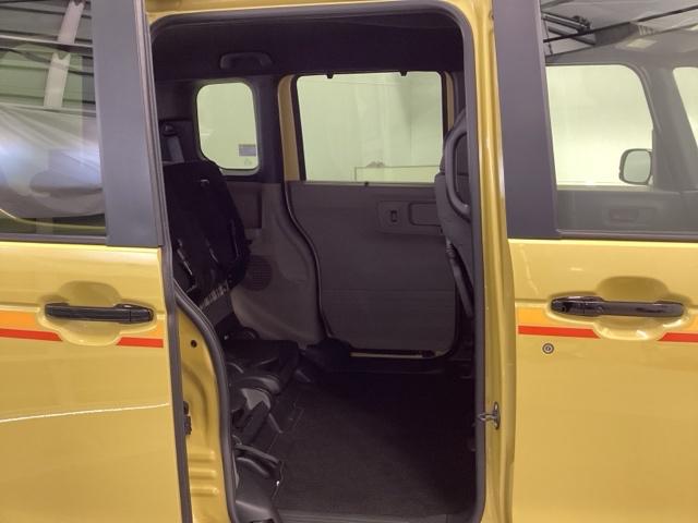 Ｎ－ＢＯＸジョイ ベースグレード　両側電動スライドドア　先進ライト　ＥＴＣ　衝突軽減ブレーキ　サイドＳＲＳ　横滑り防止機能　エアバッグ　盗難防止システム　ベンチシート　フルセグＴＶ　エアコン　オートハイビーム　パワーウィンドウ　ＵＳＢ（25枚目）