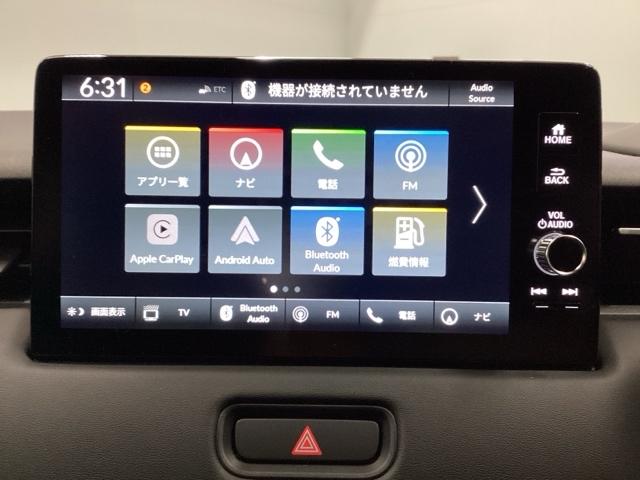 ヴェゼル ｅ：ＨＥＶＲＳ　リアカメラ　電動リアゲート　ＥＴＣ　ＬＥＤヘッドランプ　オートエアコン　パーキングセンサー　誤発進抑制機能　Ｂカメラ　オートマチックハイビーム　ＵＳＢ　スマートキー　フルセグ　パワーテールゲート（10枚目）