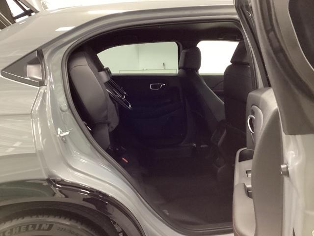 ヴェゼル ｅ：ＨＥＶＲＳ　リアカメラ　電動リアゲート　ＥＴＣ　ＬＥＤヘッドランプ　オートエアコン　パーキングセンサー　誤発進抑制機能　Ｂカメラ　オートマチックハイビーム　ＵＳＢ　スマートキー　フルセグ　パワーテールゲート（27枚目）