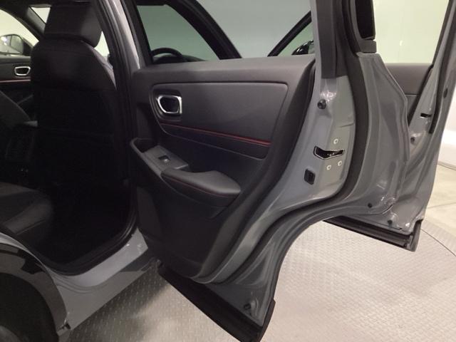 ヴェゼル ｅ：ＨＥＶＲＳ　リアカメラ　電動リアゲート　ＥＴＣ　ＬＥＤヘッドランプ　オートエアコン　パーキングセンサー　誤発進抑制機能　Ｂカメラ　オートマチックハイビーム　ＵＳＢ　スマートキー　フルセグ　パワーテールゲート（30枚目）