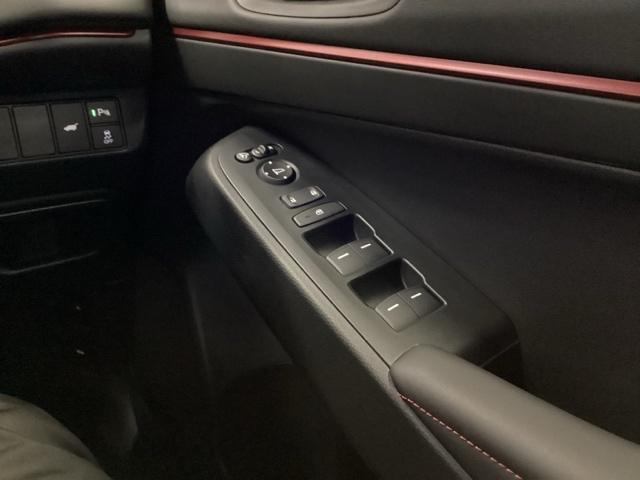 ヴェゼル ｅ：ＨＥＶＲＳ　リアカメラ　電動リアゲート　ＥＴＣ　ＬＥＤヘッドランプ　オートエアコン　パーキングセンサー　誤発進抑制機能　Ｂカメラ　オートマチックハイビーム　ＵＳＢ　スマートキー　フルセグ　パワーテールゲート（36枚目）