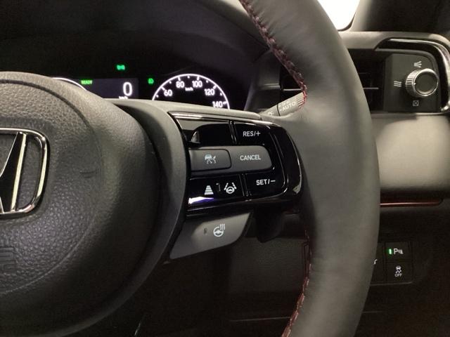 ヴェゼル ｅ：ＨＥＶＲＳ　リアカメラ　電動リアゲート　ＥＴＣ　ＬＥＤヘッドランプ　オートエアコン　パーキングセンサー　誤発進抑制機能　Ｂカメラ　オートマチックハイビーム　ＵＳＢ　スマートキー　フルセグ　パワーテールゲート（38枚目）