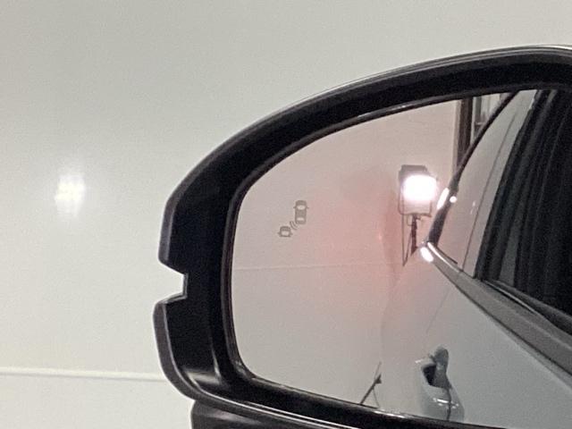 ヴェゼル ｅ：ＨＥＶＲＳ　リアカメラ　電動リアゲート　ＥＴＣ　ＬＥＤヘッドランプ　オートエアコン　パーキングセンサー　誤発進抑制機能　Ｂカメラ　オートマチックハイビーム　ＵＳＢ　スマートキー　フルセグ　パワーテールゲート（40枚目）