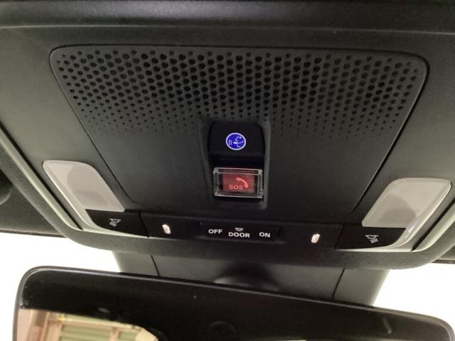 ヴェゼル ｅ：ＨＥＶＲＳ　リアカメラ　電動リアゲート　ＥＴＣ　ＬＥＤヘッドランプ　オートエアコン　パーキングセンサー　誤発進抑制機能　Ｂカメラ　オートマチックハイビーム　ＵＳＢ　スマートキー　フルセグ　パワーテールゲート（41枚目）