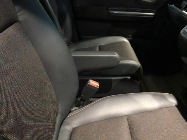 フリードハイブリッド ハイブリッド・クロスターホンダセンシング　両側電動スライドドア　ＥＴＣ　リアカメラ　追従式クルーズコントロール　後カメラ　盗難防止　スマートキー　ＶＳＡ　ＡＢＳ　エアバッグ　ＥＣＯモード　キーフリー　運転席助手席エアバッグ　カーテンエアバッグ（18枚目）