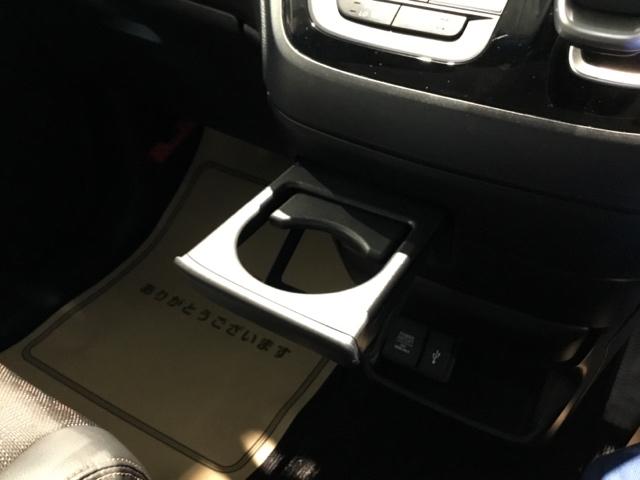 フリードハイブリッド ハイブリッド・クロスターホンダセンシング　両側電動スライドドア　ＥＴＣ　リアカメラ　追従式クルーズコントロール　後カメラ　盗難防止　スマートキー　ＶＳＡ　ＡＢＳ　エアバッグ　ＥＣＯモード　キーフリー　運転席助手席エアバッグ　カーテンエアバッグ（24枚目）