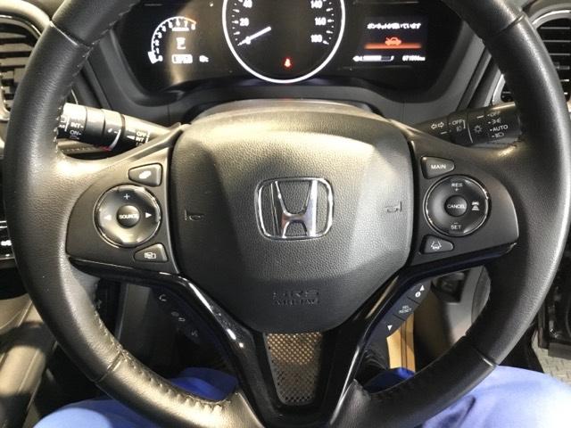 ヴェゼル Ｘ・ホンダセンシング　リアカメラ　ＥＴＣ　リアカメラ　ＵＳＢ入力　スマートキープッシュスタート　地デジＴＶ　ＬＥＤライト　サイドエアバック　アダプティブクルーズ　Ｗエアバッグ　セキュリティアラーム　オートエアコン　Ｒカメラ（3枚目）