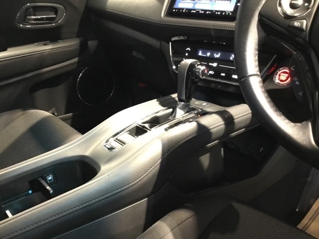 ヴェゼル Ｘ・ホンダセンシング　リアカメラ　ＥＴＣ　リアカメラ　ＵＳＢ入力　スマートキープッシュスタート　地デジＴＶ　ＬＥＤライト　サイドエアバック　アダプティブクルーズ　Ｗエアバッグ　セキュリティアラーム　オートエアコン　Ｒカメラ（18枚目）