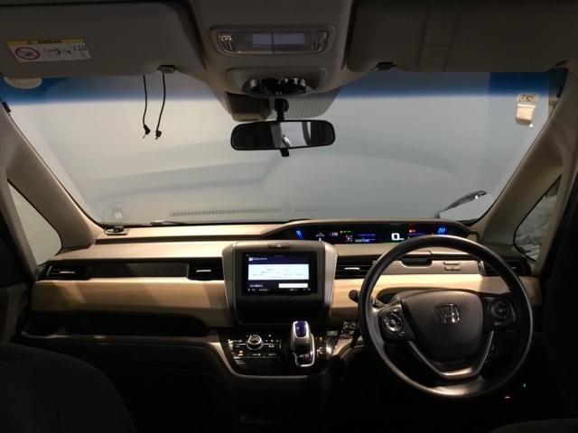 フリードハイブリッド ハイブリッド・Ｇホンダセンシング　リアカメラ　メモリーナビ　ＥＴＣ　Ｗエアバッグ　ミュージックプレイヤー接続可　記録簿付　クルコン　ＤＶＤ再生　Ｒカメ　ナビＴＶ　ＬＥＤライト　ＶＳＡ　地デジＴＶ　ＡＢＳ　アイスト　運転席エアバッグ（2枚目）