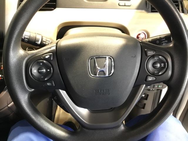 フリードハイブリッド ハイブリッド・Ｇホンダセンシング　リアカメラ　メモリーナビ　ＥＴＣ　Ｗエアバッグ　ミュージックプレイヤー接続可　記録簿付　クルコン　ＤＶＤ再生　Ｒカメ　ナビＴＶ　ＬＥＤライト　ＶＳＡ　地デジＴＶ　ＡＢＳ　アイスト　運転席エアバッグ（3枚目）