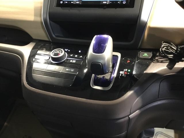 フリードハイブリッド ハイブリッド・Ｇホンダセンシング　リアカメラ　メモリーナビ　ＥＴＣ　Ｗエアバッグ　ミュージックプレイヤー接続可　記録簿付　クルコン　ＤＶＤ再生　Ｒカメ　ナビＴＶ　ＬＥＤライト　ＶＳＡ　地デジＴＶ　ＡＢＳ　アイスト　運転席エアバッグ（22枚目）