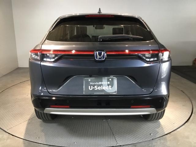 ヴェゼル ｅ：ＨＥＶＺ　メモリーナビ　ドラレコ　ＥＴＣ　リアカメラ　スマートキー＆プッシュスタート　ダブルエアコン　サイドＳＲＳ　イモビ　地デジ　Ｂカメ　キーレスエントリー　Ｃソナー　ＵＳＢポート　ＰＳ　ＬＥＤライト　ＡＡＣ（9枚目）