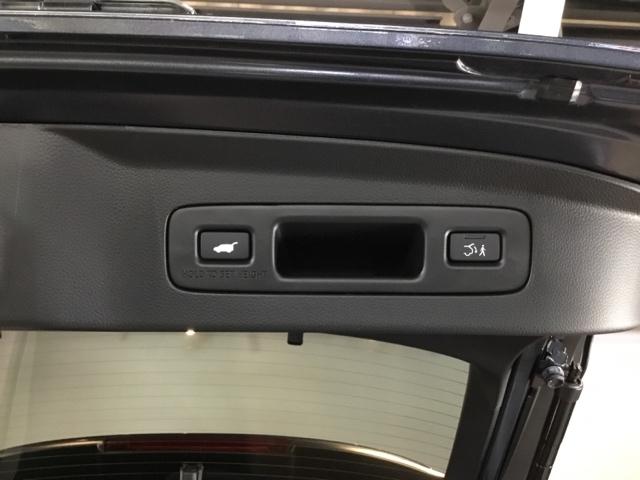 ヴェゼル ｅ：ＨＥＶＺ　メモリーナビ　ドラレコ　ＥＴＣ　リアカメラ　スマートキー＆プッシュスタート　ダブルエアコン　サイドＳＲＳ　イモビ　地デジ　Ｂカメ　キーレスエントリー　Ｃソナー　ＵＳＢポート　ＰＳ　ＬＥＤライト　ＡＡＣ（13枚目）