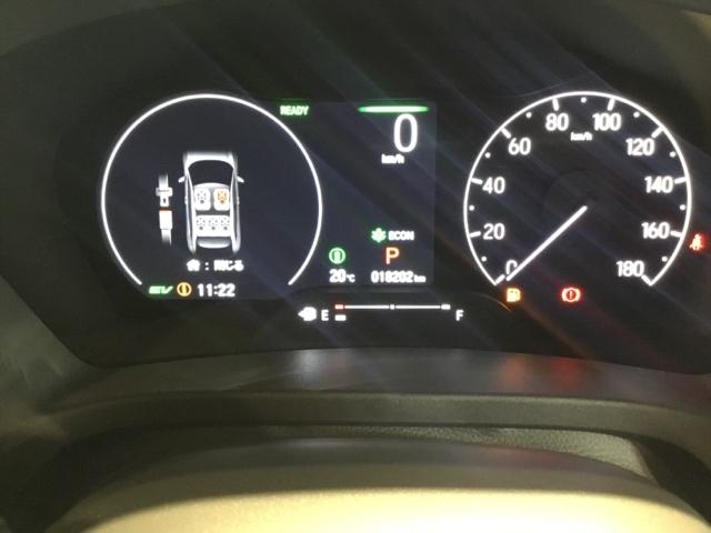 ヴェゼル ｅ：ＨＥＶＺ　メモリーナビ　ドラレコ　ＥＴＣ　リアカメラ　スマートキー＆プッシュスタート　ダブルエアコン　サイドＳＲＳ　イモビ　地デジ　Ｂカメ　キーレスエントリー　Ｃソナー　ＵＳＢポート　ＰＳ　ＬＥＤライト　ＡＡＣ（22枚目）