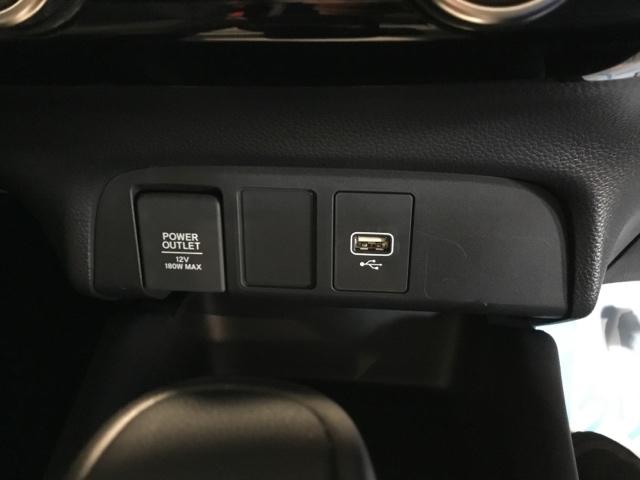 �X�}�[�g�t�H���Ȃǂ̏[�d�ɕ֗��Ȃt�r�a�W���b�N�B�^�]�Ȃ��������Ȃ�����g���₷���ł��B