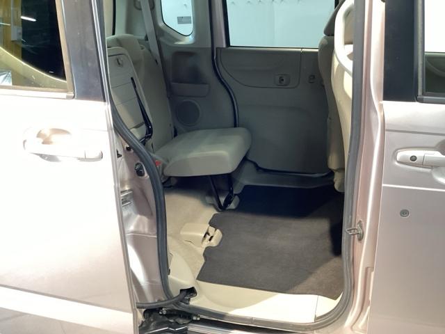 Ｇ・Ｌパッケージ　電動格納ミラー　片側電動スライドドア　オートミラー　盗難防止機能　アイドルストップ　助手席エアバック　ベンチ　インテリジェントキー　エアバック付き　衝突安全ボディ　キーフリ－　ＡＵＴＯエアコン（画像12）