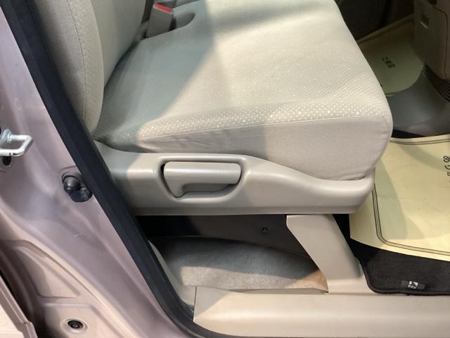 Ｇ・Ｌパッケージ　電動格納ミラー　片側電動スライドドア　オートミラー　盗難防止機能　アイドルストップ　助手席エアバック　ベンチ　インテリジェントキー　エアバック付き　衝突安全ボディ　キーフリ－　ＡＵＴＯエアコン（画像16）