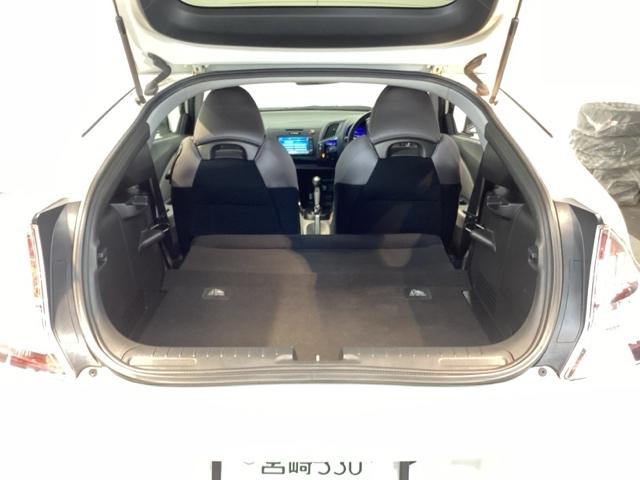 α　純正ＨＤＤナビ　リアカメラ　ＥＴＣ　スマキ－　運転席助手席エアバッグ　イモビライザー　記録簿　運転席エアバック　キーレスエントリー　衝突安全ボディ　ＡＣ　ＡＵＴＯライト　パワーウインドウ　ＡＢＳ（画像8）