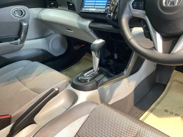 α　純正ＨＤＤナビ　リアカメラ　ＥＴＣ　スマキ－　運転席助手席エアバッグ　イモビライザー　記録簿　運転席エアバック　キーレスエントリー　衝突安全ボディ　ＡＣ　ＡＵＴＯライト　パワーウインドウ　ＡＢＳ（画像14）