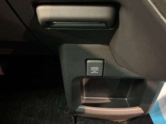 Ｌ　試乗車　メモリーナビ　ＥＴＣ　ドラレコ　シートヒーター　ＢＴ接続　サイドエアバック　フルセグテレビ　ＡＣＣ　横滑り防止　リヤカメラ　車線逸脱警報　コーナーセンサー　ＵＳＢ　ＬＥＤヘッドライト　ＤＶＤ（画像24）