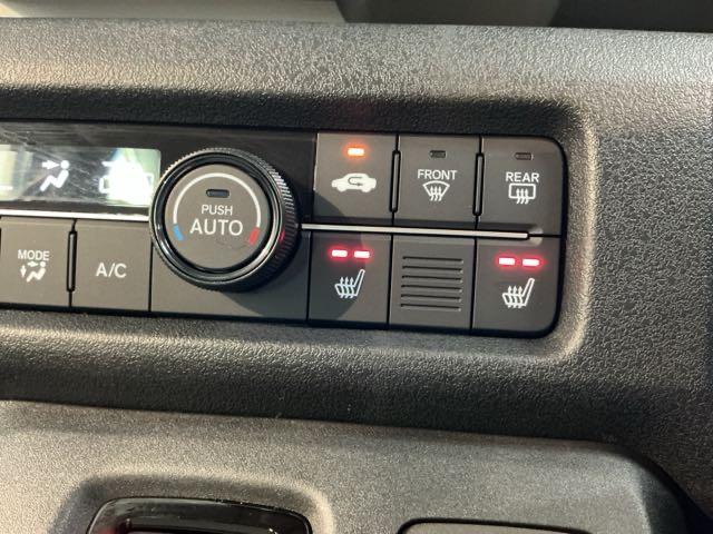 ｅ：Ｌ　試乗車　ドラレコ　リアカメラ　ＥＴＣ　アダプティブクルコン　コーナーセンサー　ＬＫＡＳ　ＢＴ　バックカメラ　フルセグＴＶ　ＬＥＤヘッドランプ　ドライブレコーダー　シートヒーター　オートライト　ＵＳＢ（画像22）