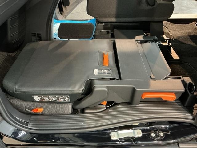 ファン　試乗車　リアカメラ　ＥＴＣ　純正ナビ　衝突被害軽減装置　ＬＫＡＳ　アダプティブクルーズＣ　電動格納式ミラー　Ｗエアバッグ　両側スライド　ＡＢＳ付き　記録簿　キーレス　パワーステ　Ｂｌｕｅｔｏｏｔｈ（画像17）
