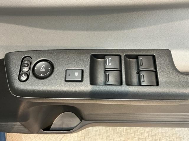 ｅ：Ｇ　試乗車　ディスプレイオーディオ　ＥＴＣ　ドラレコ　シートヒーター　電動格納ミラー　Ｂｌｕｅｔｏｏｔｈ　アダプティブクルーズコントロール　バックカメラ　ＬＥＤヘッドライト　パーキングセンサー（画像15）