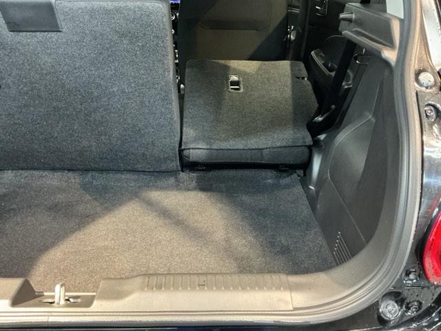 ベースグレード　メモリーナビ　リアカメラ　ＥＴＣ　軽減ブレーキ　ソナー　イモビ　ターボエンジン　横滑防止　ＢＬＵＥＴＯＯＴＨ　エアＢ　エアコン　サイドＳＲＳ　スマキー　パワーウィンドウ　ナビ・ＴＶ　キーフリーシステム（画像11）