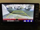 【リアカメラ】後方の距離感や障害物を、モニター越しにそっと教えてくれる機能です。見えにくい場所を確認できる安心感が、落ち着いたハンドル操作を支えます。