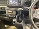 運転席周辺のスマートなレイアウトが、操作のしやすさを実現。快適なドライブをサポートします。
