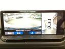 車両周囲を映す全周囲カメラが、駐車や切り返しをしっかりサポート。運転に自信がない方にも心強い装備です。