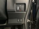 助手席側パワースライドドアです。リモコンや運転席のスイッチ操作で楽々自動開閉。