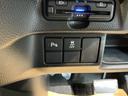 パーキングセンサー、横滑り抑制機能搭載。駐車時の障害物検知や滑りやすい路面での車両安定性を高め、安全運転をサポートします。