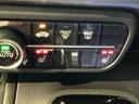 運転席と助手席には寒い時期に大活躍のシートヒーター付です。
