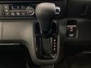 運転席周辺のスマートなレイアウトが、操作のしやすさを実現。快適なドライブをサポートします。