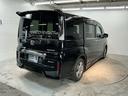 スライドドアなら狭い駐車場でもドアをぶつける心配がありません。ステップが低く乗り降りもしやすいです。